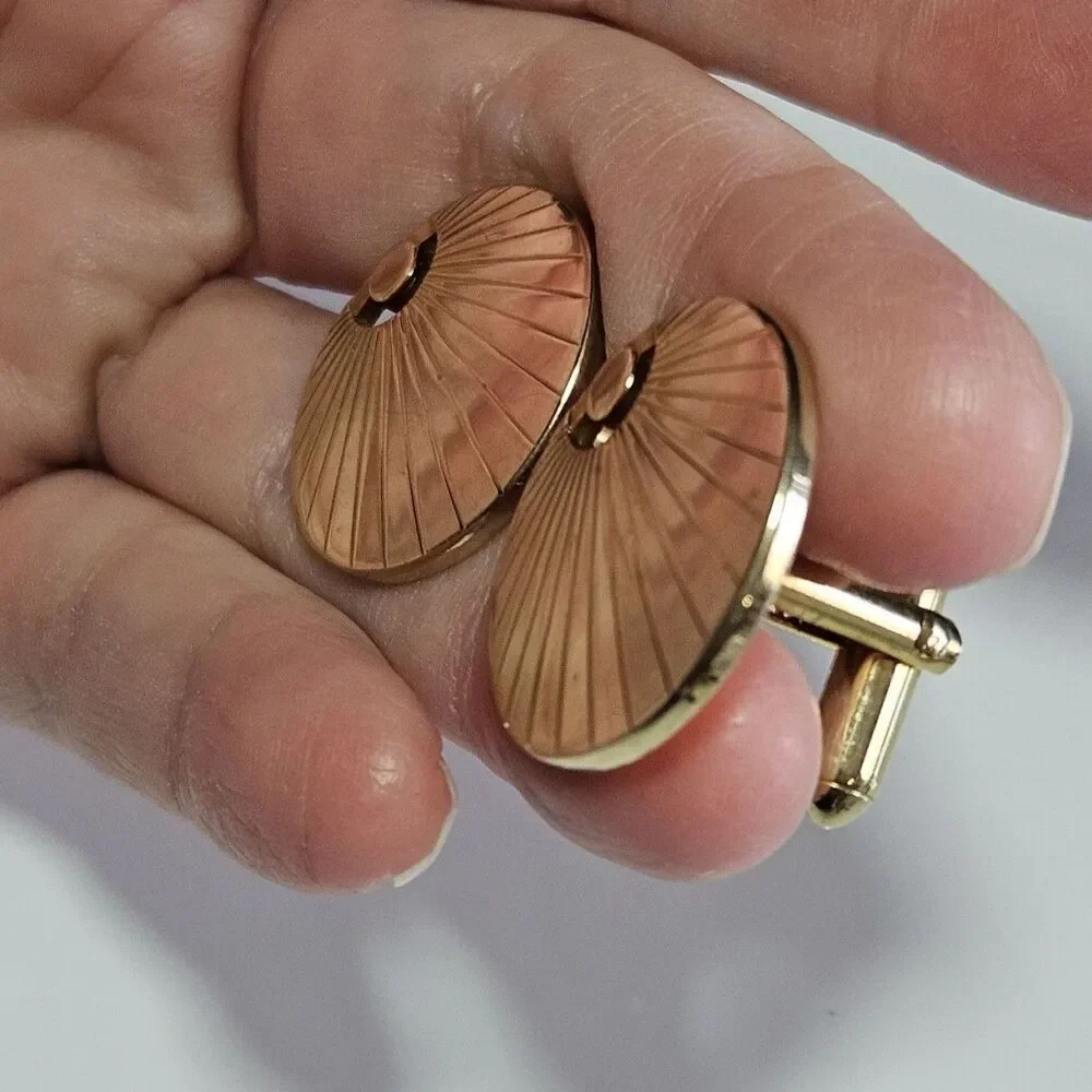 Vintage Swank Cufflinks Mens Gold Tone Metal Shell Design Set